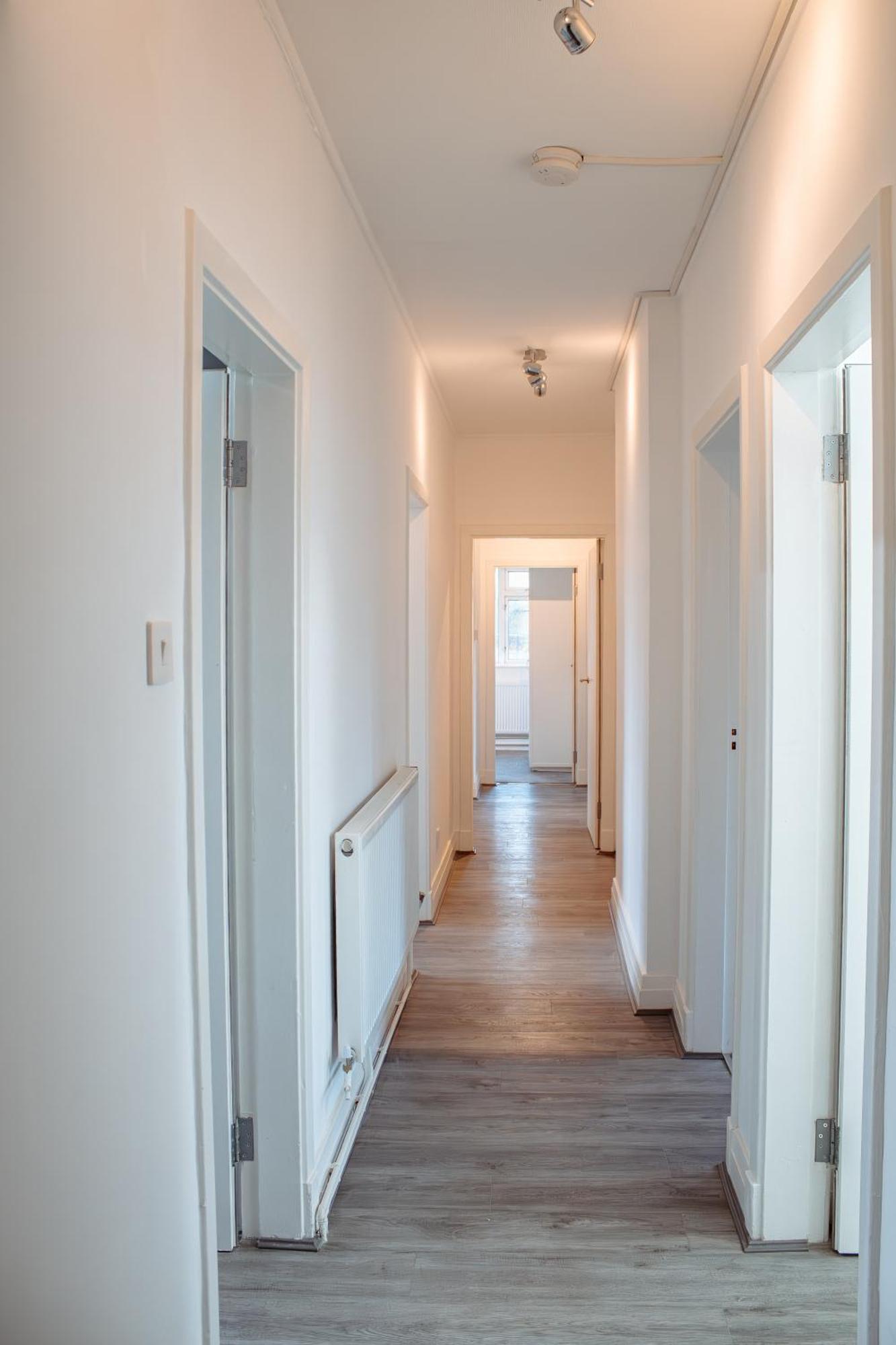 Spacious 4-Bed Flat - 10 Mins To City Centre Leeds  Luaran gambar